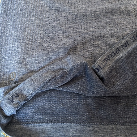 Lululemon Metal Vent Tech Short Sleeve - Picture 5 of 5